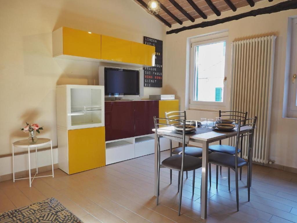 Contrada House By Francigenaapartments Siena Exterior photo